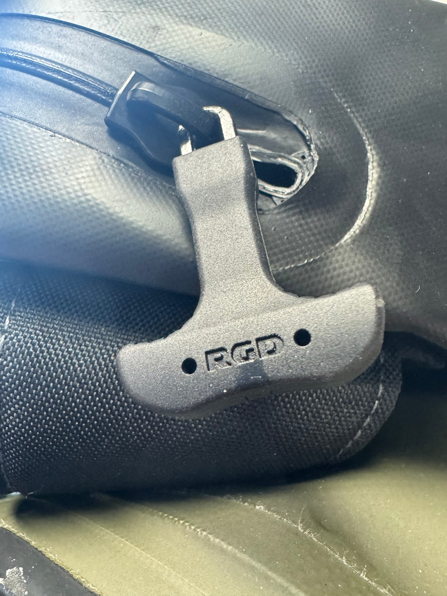 How to Clean and Maintain a Fully Waterproof Zipper