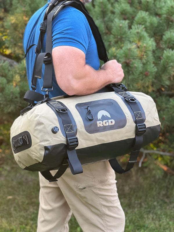 40 liter fully waterproof duffel as shoulder carry style